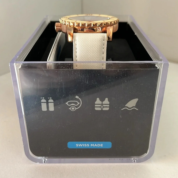 NWT Skywatch Dive Watch White and Rose Gold White Strap - Picture 3 of 9
